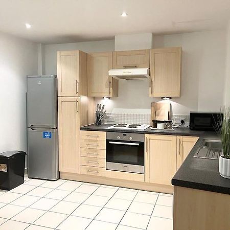 2 Bedroom City Center Apartment Манчестър Екстериор снимка